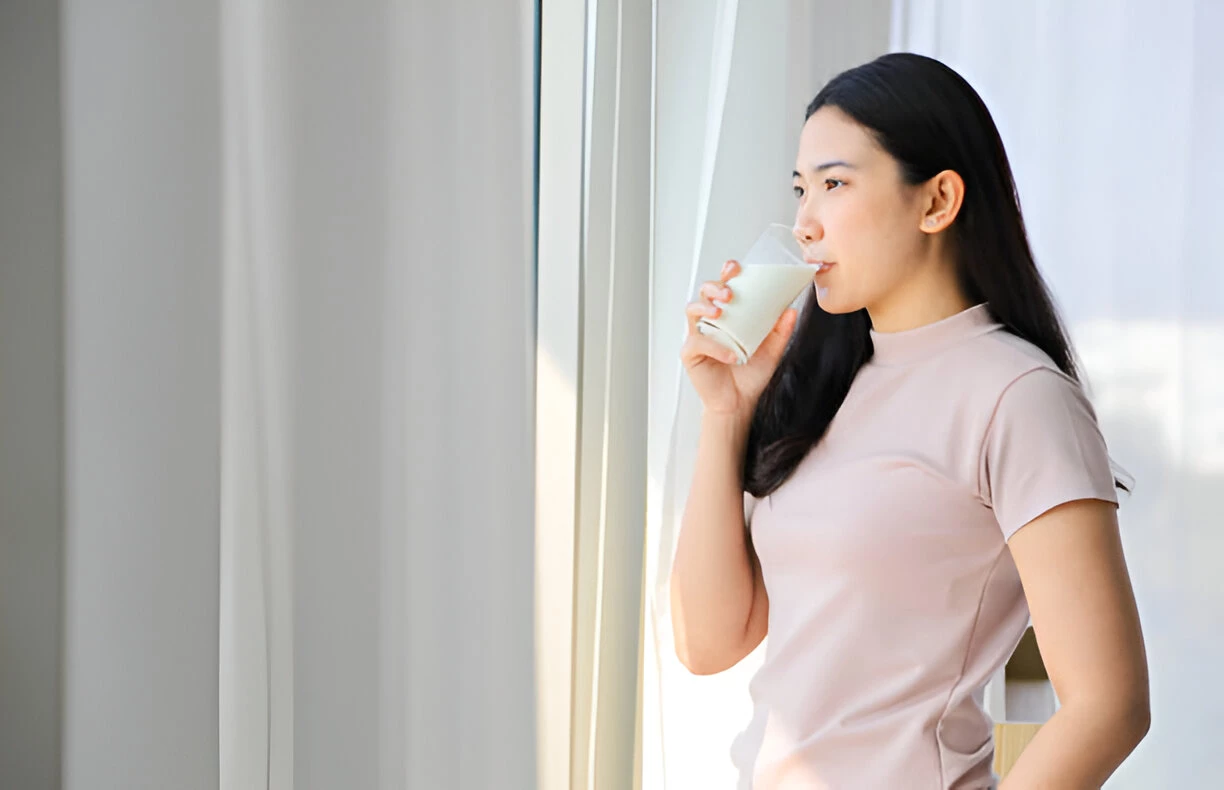 Benarkah Minum Susu Membuat Tulang Lebih Kuat?