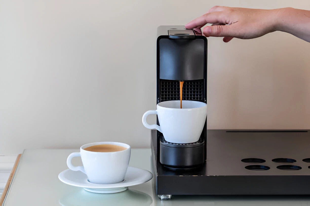 Minum Kopi Sebelum Sarapan: Apakah Bisa Memicu Maag