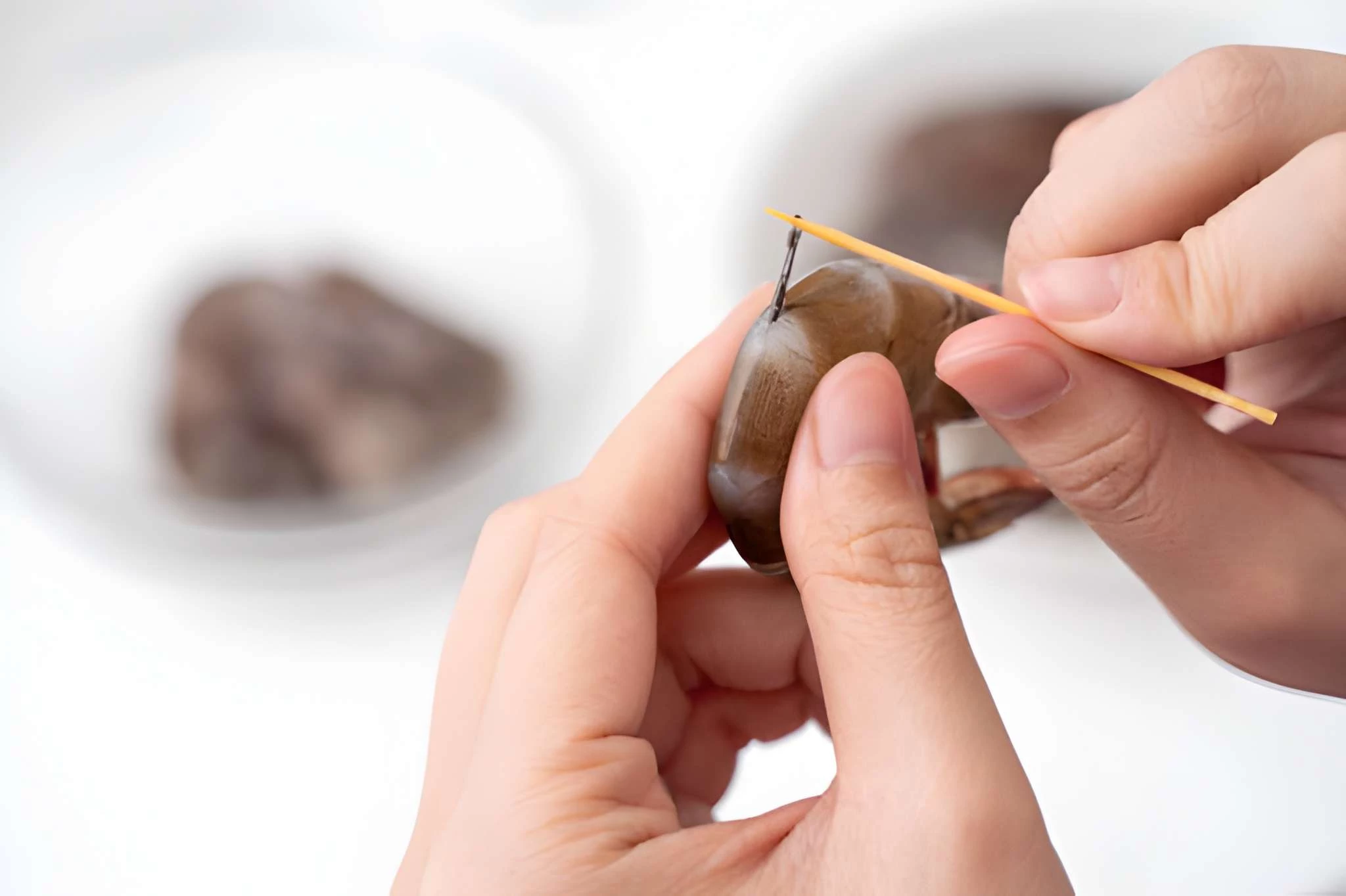 Devein Shrimp: Mengapa Urat Hitam Di Punggung Udang Perlu Dibuang