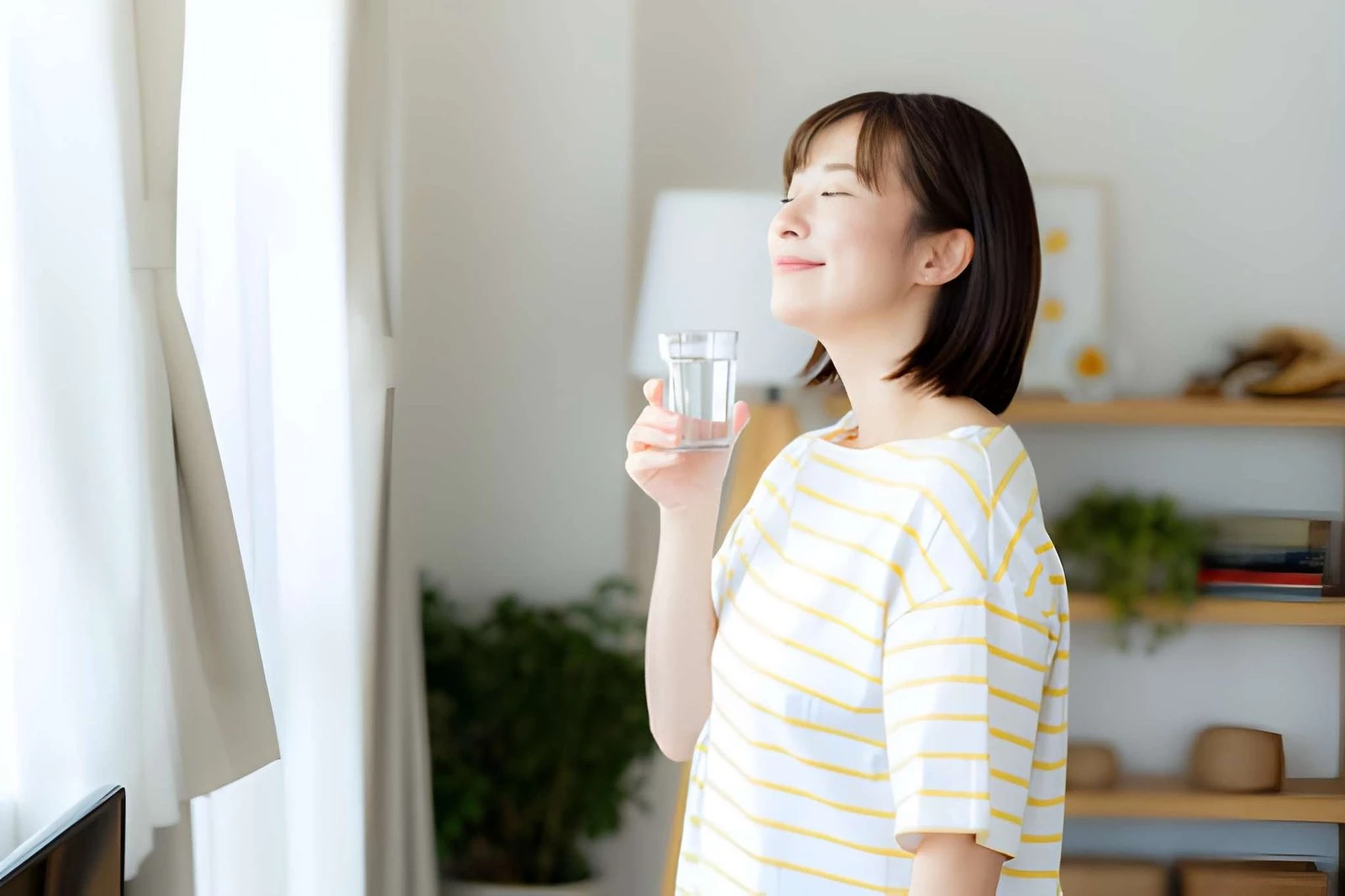 5 Alasan Mengapa Minum Air Putih Di Pagi Hari Saat Perut Kosong Sangat Penting