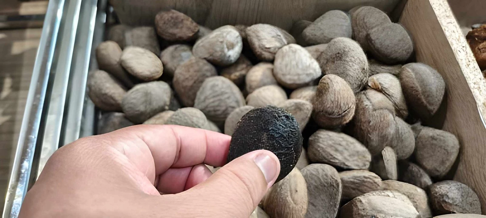 7 Penyebab Darah Keluar Banyak Saat Haid dan Cara Mengatasinya