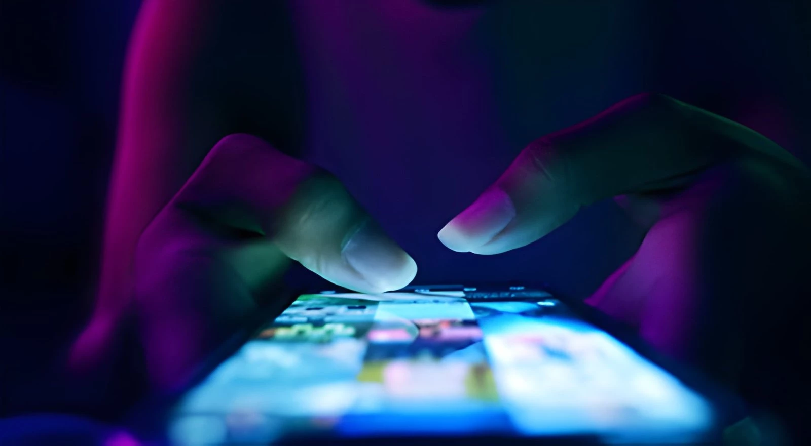 Doomscrolling: Kebiasaan Menggulir Berita Negatif yang Diam-Diam Merusak Kesehatan Mental