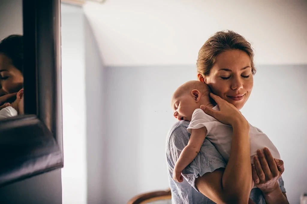 DIET PASCA MELAHIRKAN UNTUK KESEHATAN IBU DAN BAYI