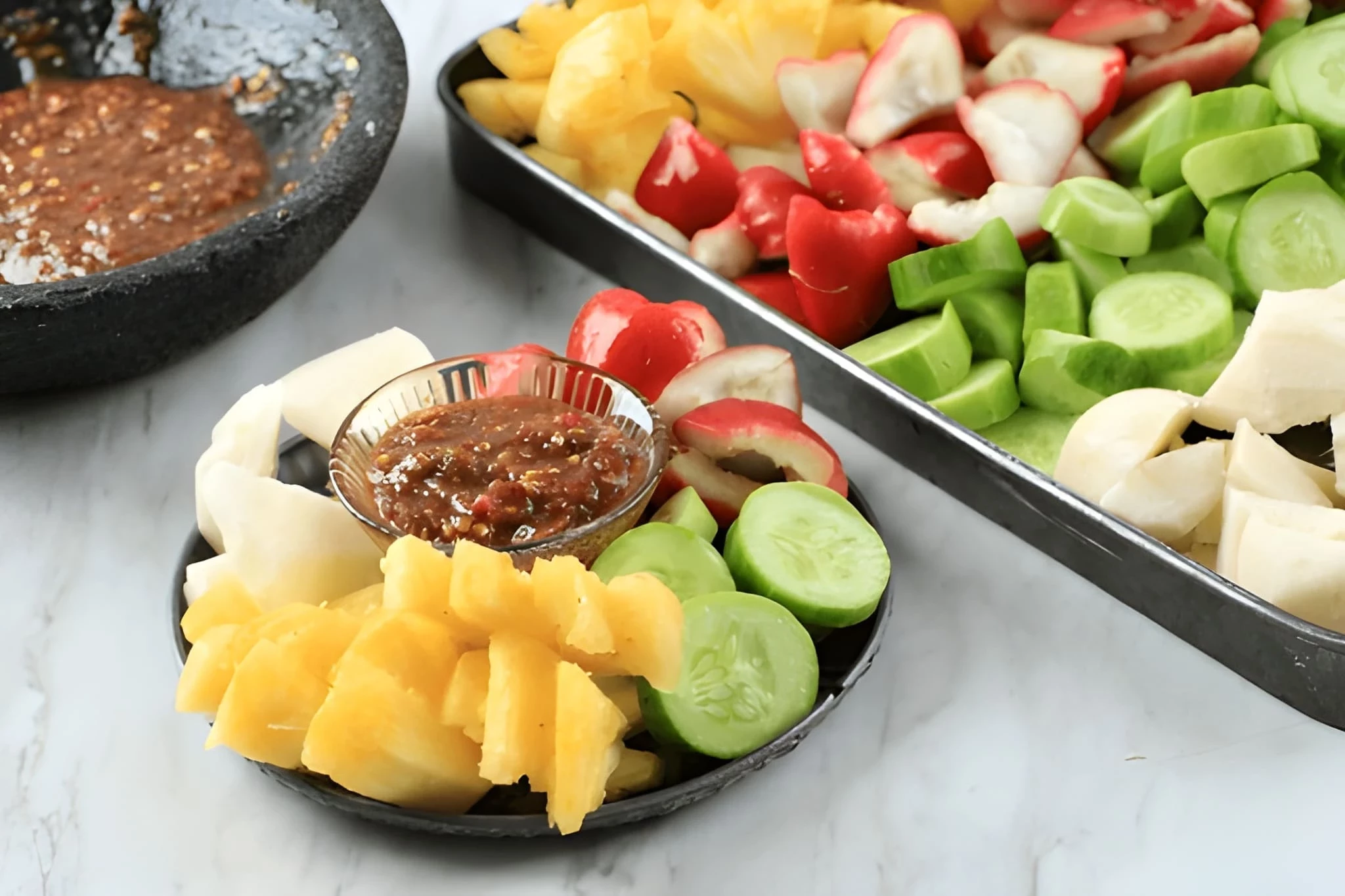 Rujak Khas Indonesia: Sejarah, Jenis, Manfaat, dan Keunikan Cita Rasanya