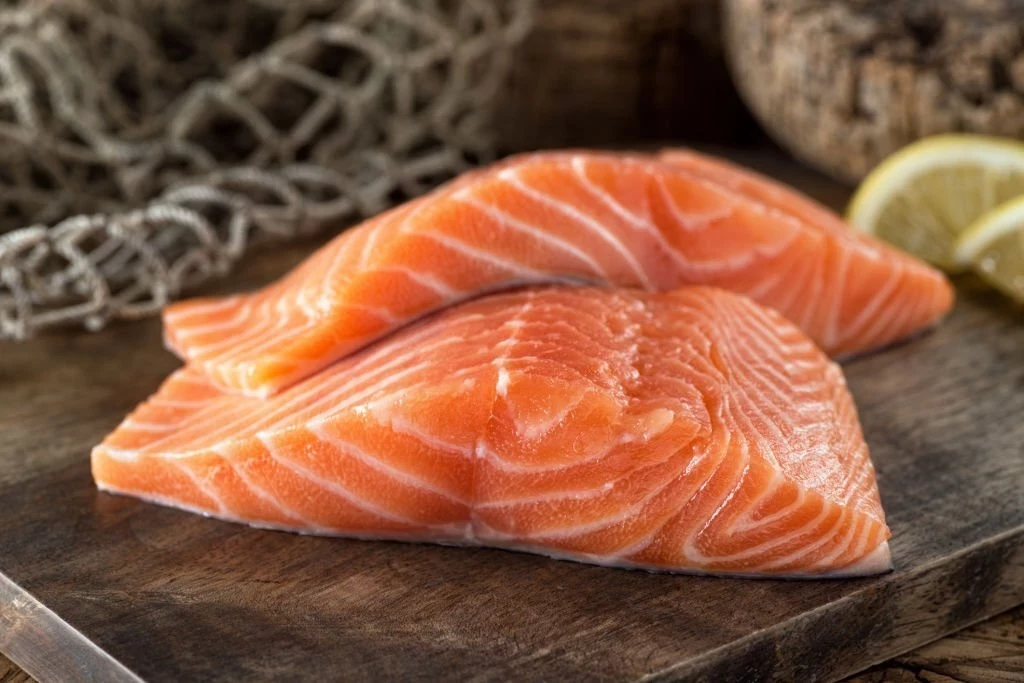 IKAN SALMON: MANFAATNYA BAGI YANG INGIN MENJALANI PROGRAM DIET UNTUK MENGURANGI BERAT BADAN