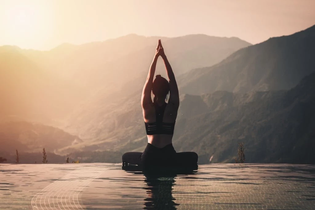 Manfaat Kesehatan Yoga Bagi Tubuh: Mencapai Keseimbangan, dan Kesejahteraan