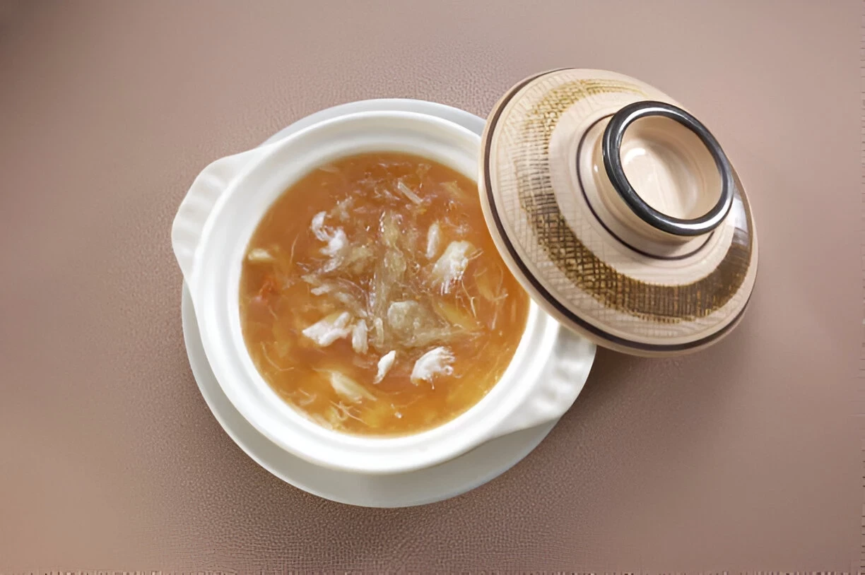 Sup Sirip Hiu (Shark Fin Soup): Sejarah dan Kontroversi Dibalik Hidangan Tradisional