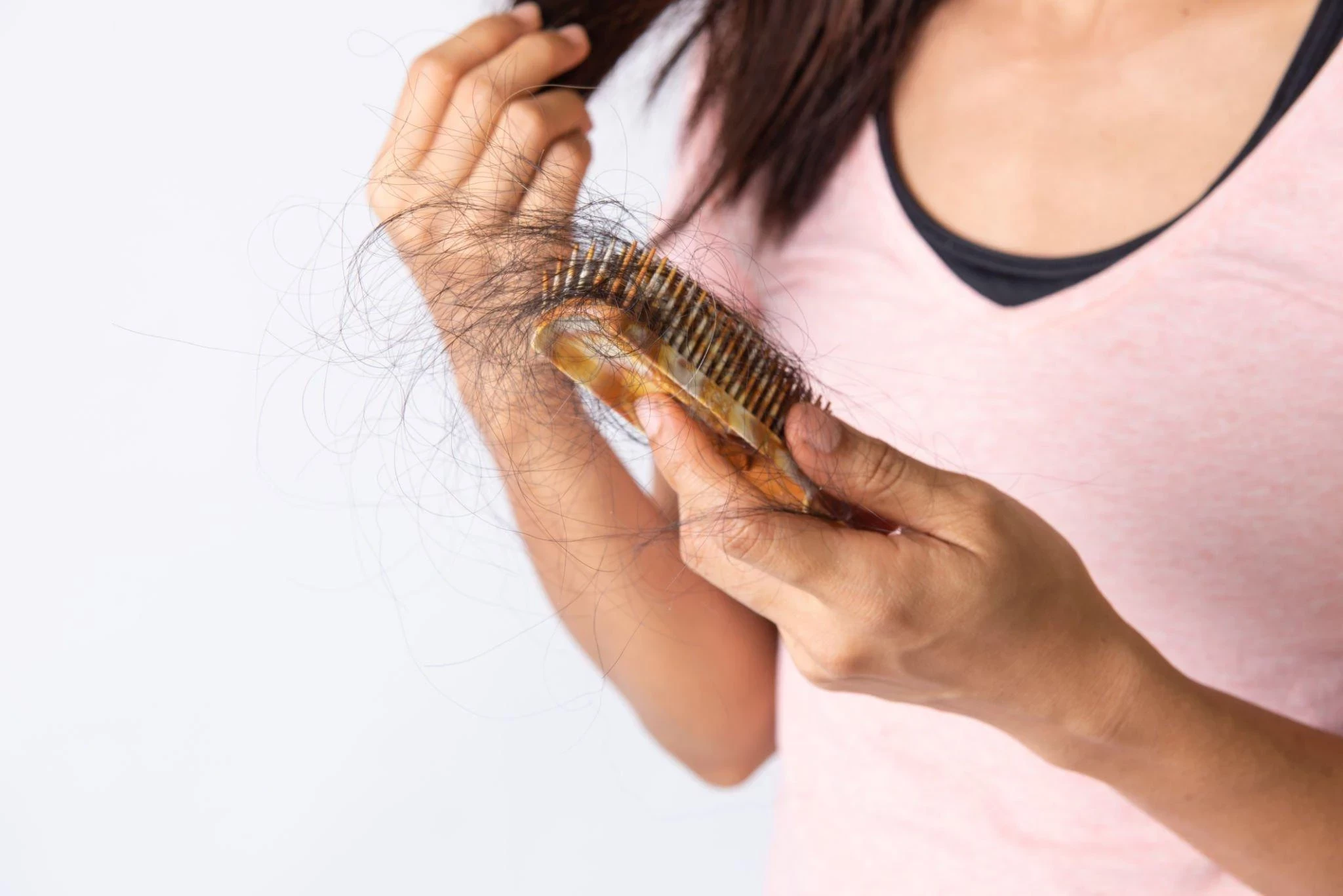 Rambut Rontok: Penyebab dan Cara Mencegahnya