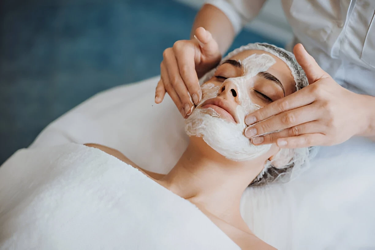 9 Manfaat Facial Wajah Yang Sayang Jika Dilewati