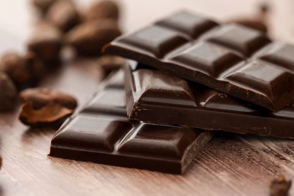 Cokelat Hitam (Dark Chocolate): Kandungan Gizi dan Manfaat Kesehatannya