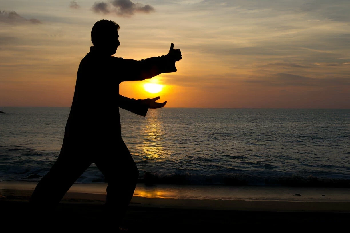 Manfaat Kesehatan Tai Chi: Gerakan Yang Menyelaraskan Tubuh dan Pikiran Anda