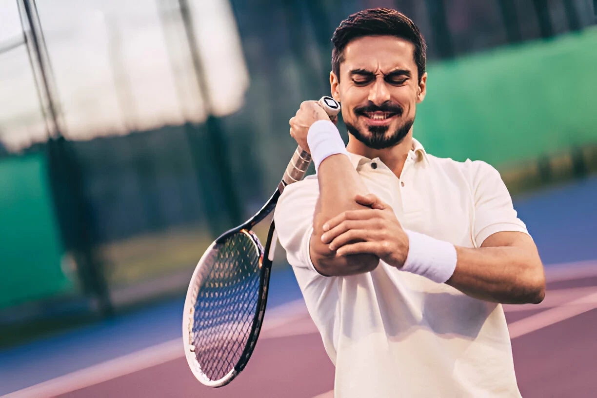 Tennis Elbow (Lateral Epicondylitis): Gejala, Penyebab, dan Cara Mengatasinya