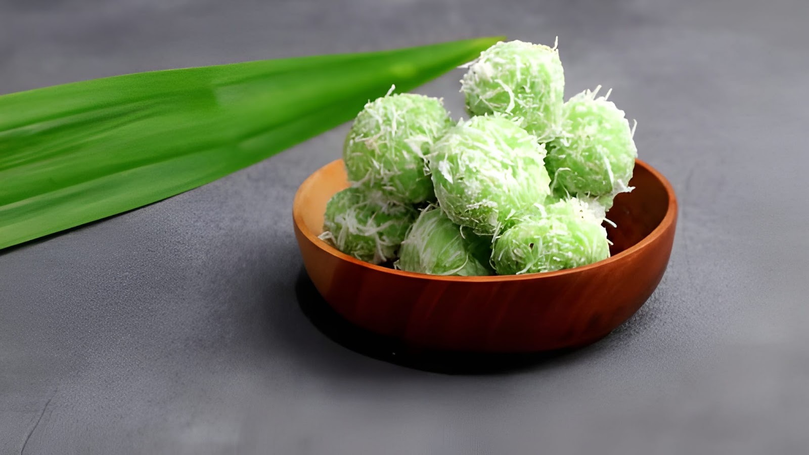 Klepon adalah salah satu jajanan pasar yang paling populer di Indonesia yang gluten free